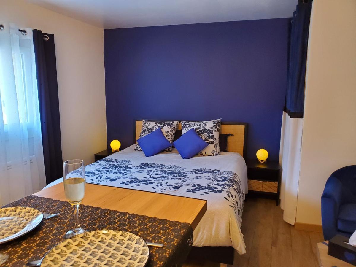 Casa vacanze Jacuzzi Privatif Dans Maison De Village Au Calme *