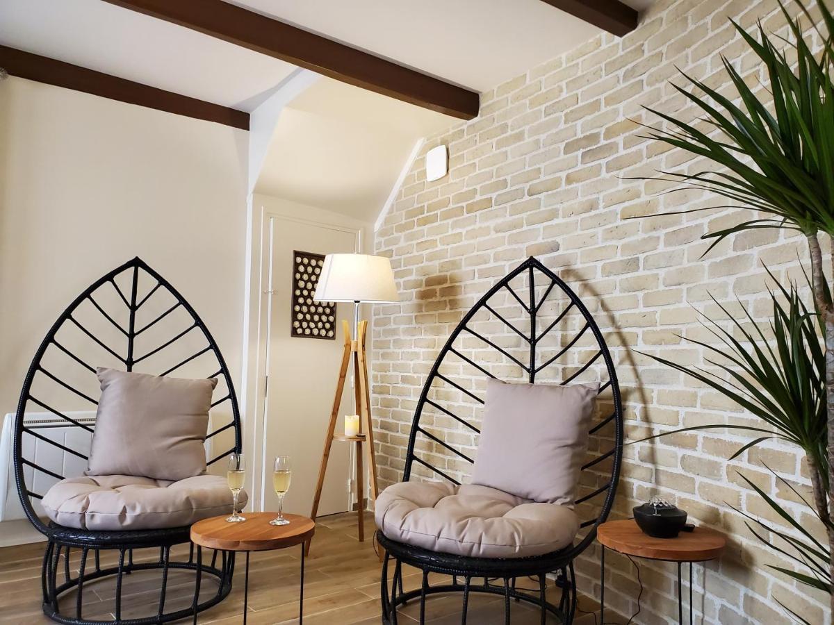 Jacuzzi Privatif Dans Maison De Village Au Calme Casa vacanze *