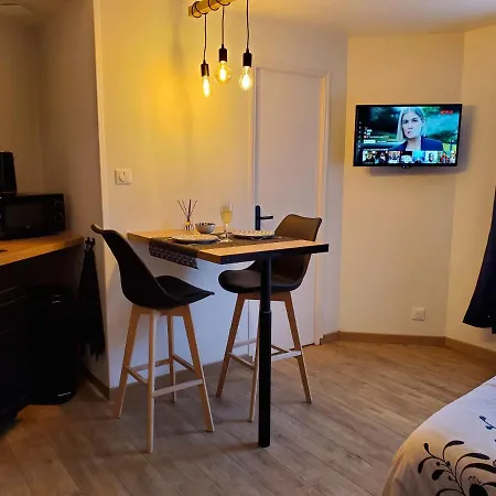 Jacuzzi Privatif Dans Maison De Village Au Calme Flaviac Esterno foto