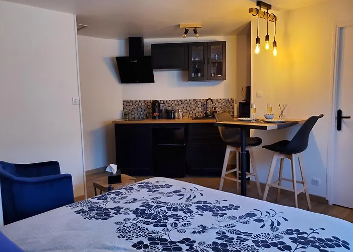 Jacuzzi Privatif Dans Maison De Village Au Calme