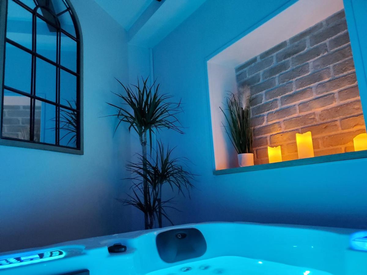 Jacuzzi Privatif Dans Maison De Village Au Calme * Flaviac